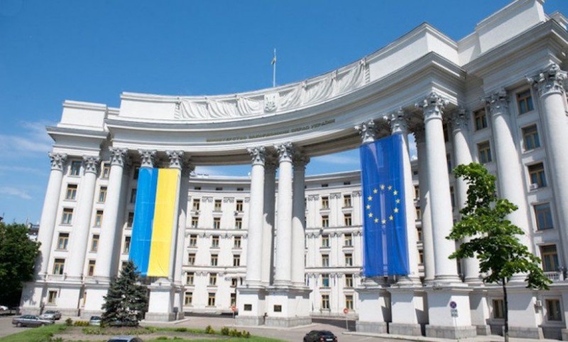 Рекомендації українцям, які планують здійснити подорож за кордон