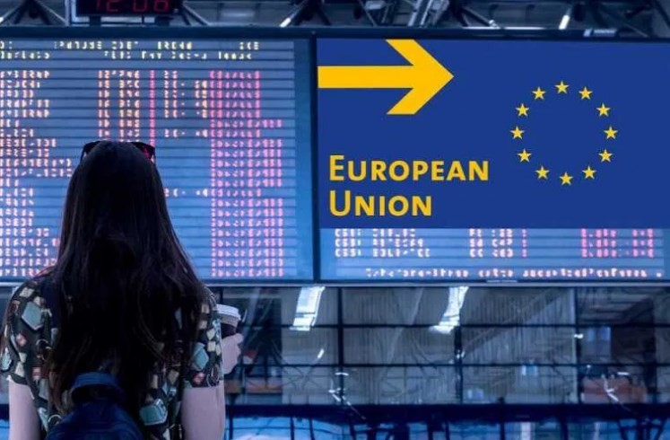 Правила для туристів з України на кордоні