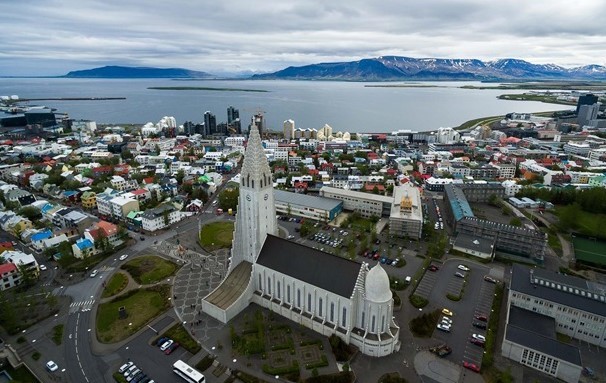 В’їзд тільки багатим: Ісландія відкриє кордони