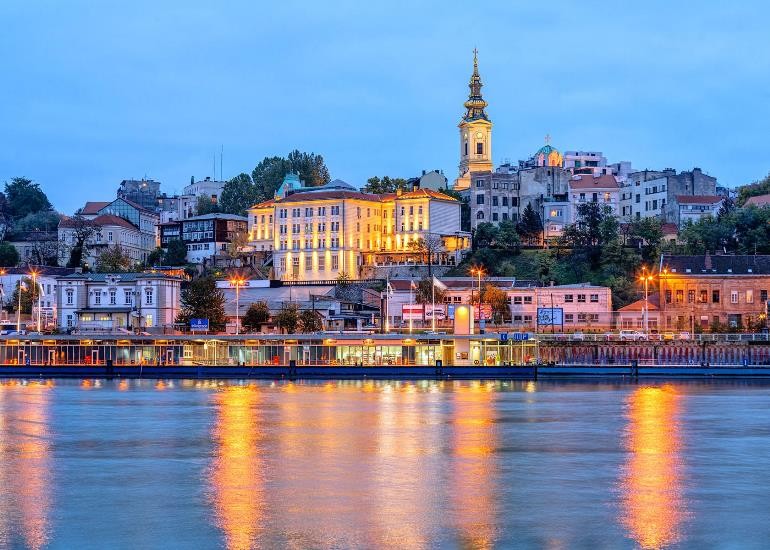 Сербія відкрилася для іноземців без тестів на COVID-19